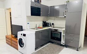 Fully Equipped Apartment 3 Rooms 5 Bed